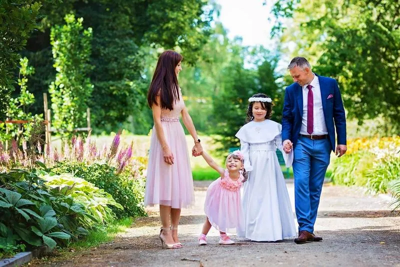 Ile naprawdę kosztuje fotograf na komunię? Odkrywamy ceny i ukryte koszty
