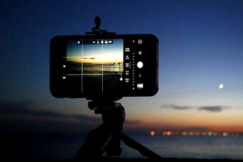 Jak poprawić aparat w telefonie? 9 ustawień, które wyostrzą zdjęcia