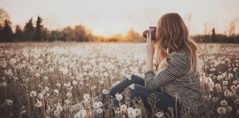 Jakie umiejętności i obowiązki niosą ze sobą pracę fotografa?